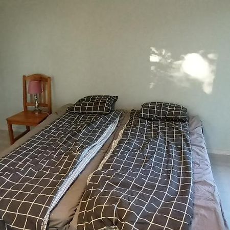 Saxemara Med Minikoek Och Badrum Ronneby Esterno foto